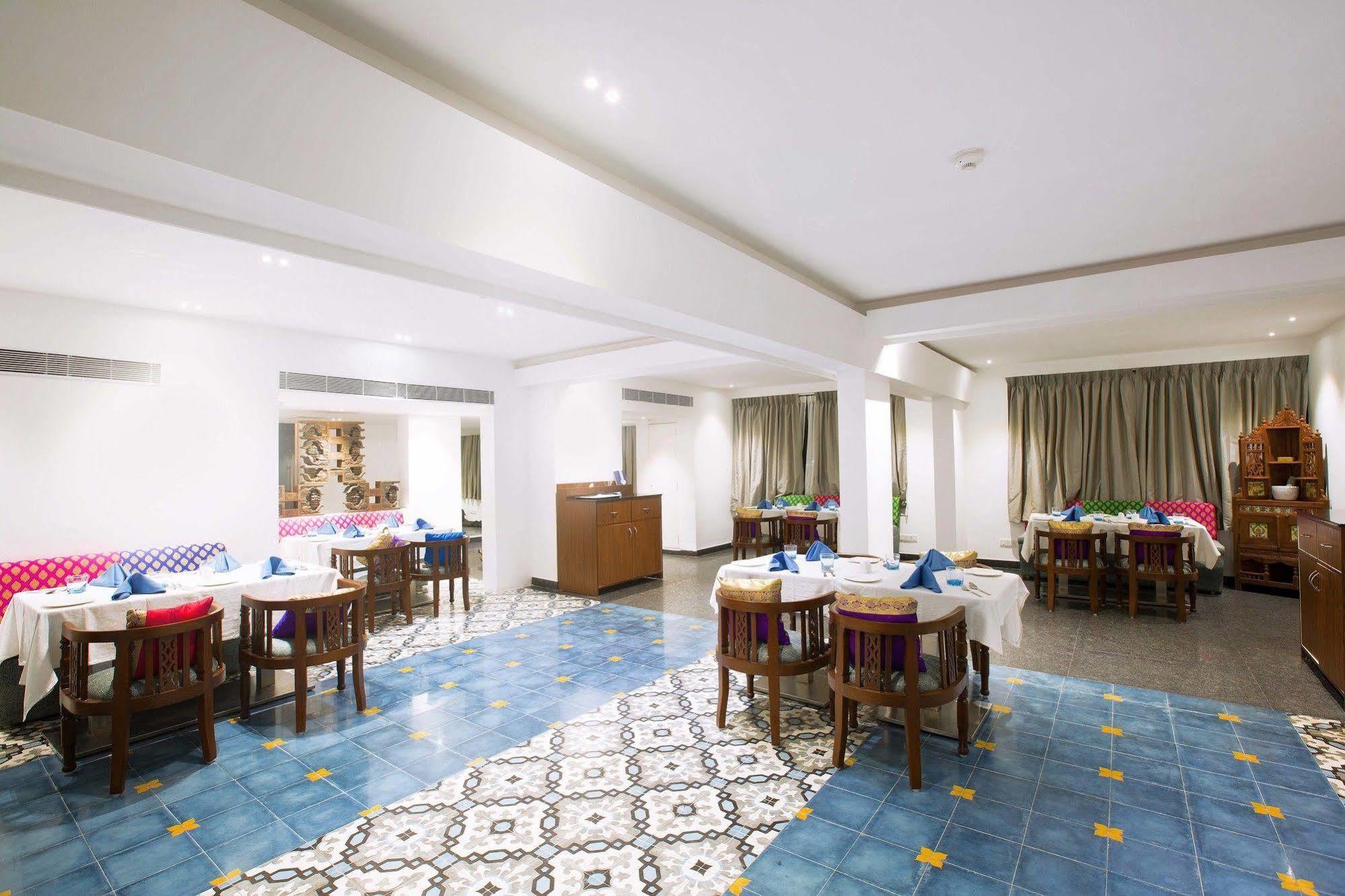 Regenta Central Deccan Chennai, Royapettah Buitenkant foto