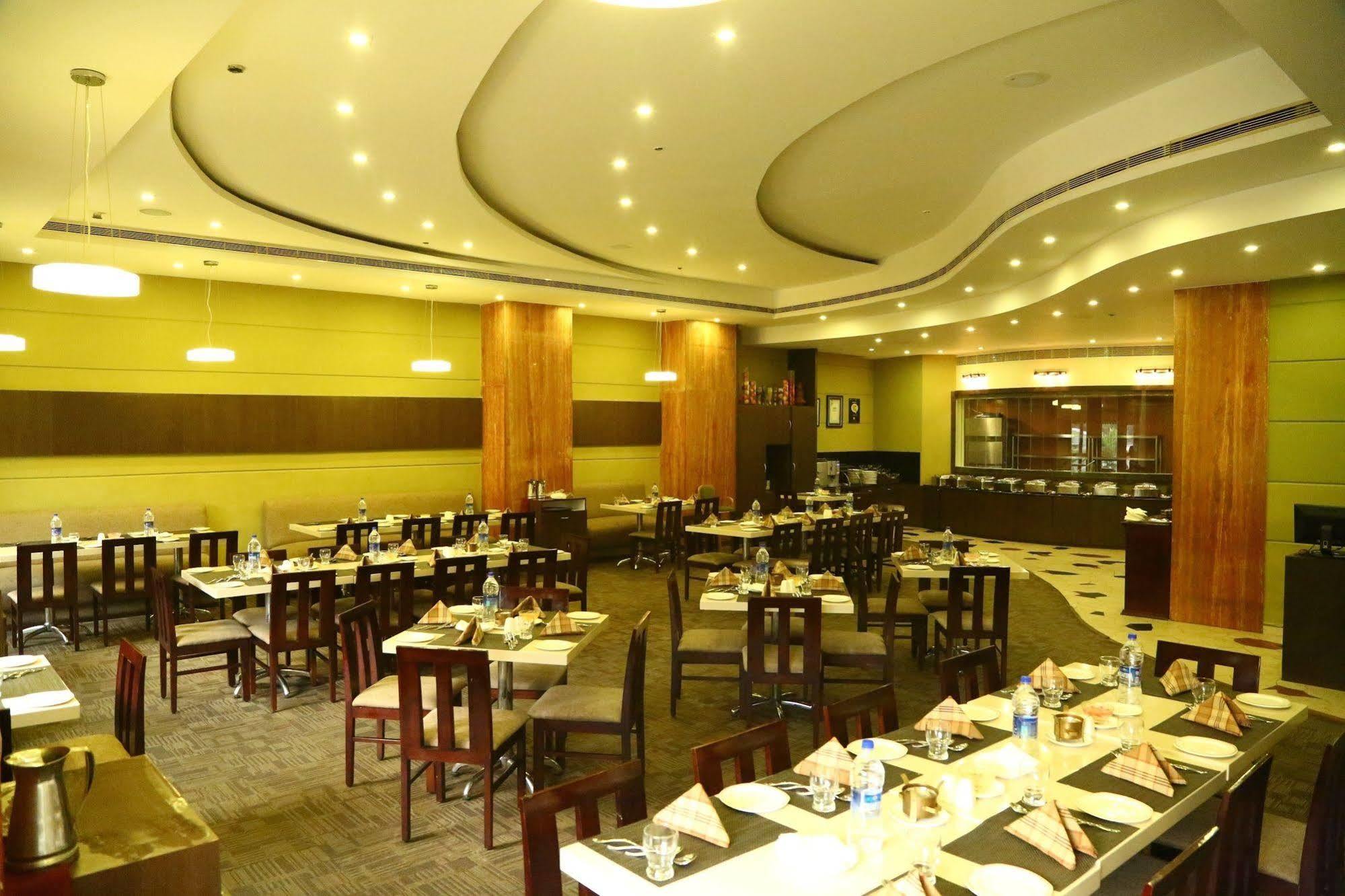Regenta Central Deccan Chennai, Royapettah Buitenkant foto