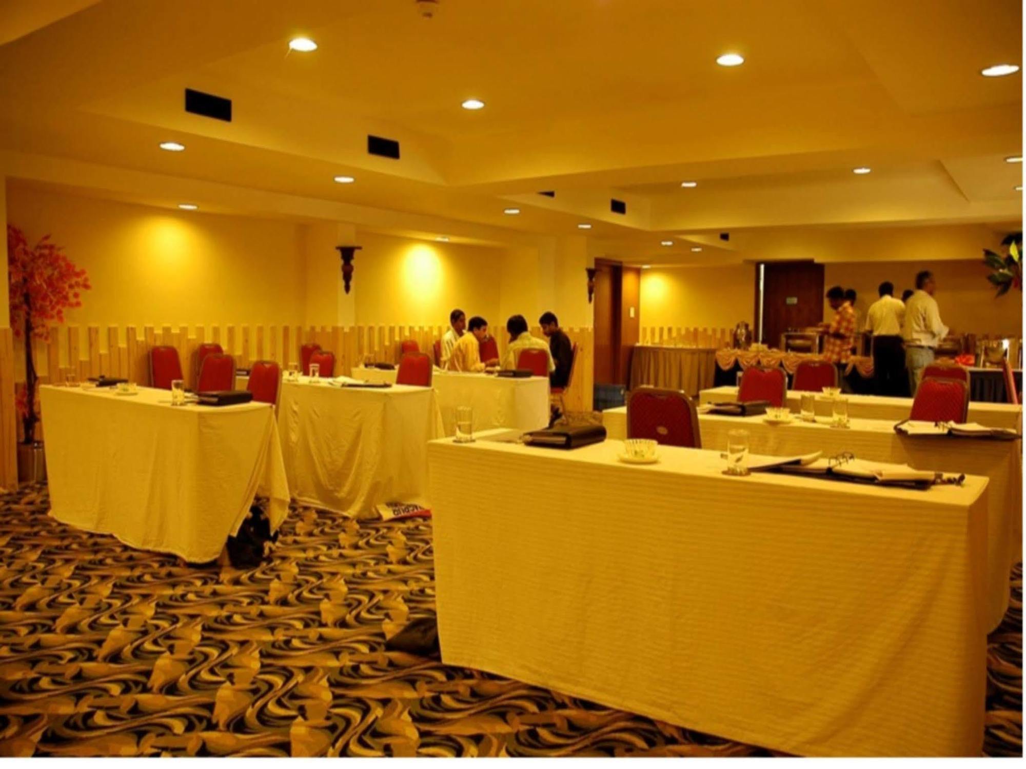 Regenta Central Deccan Chennai, Royapettah Buitenkant foto