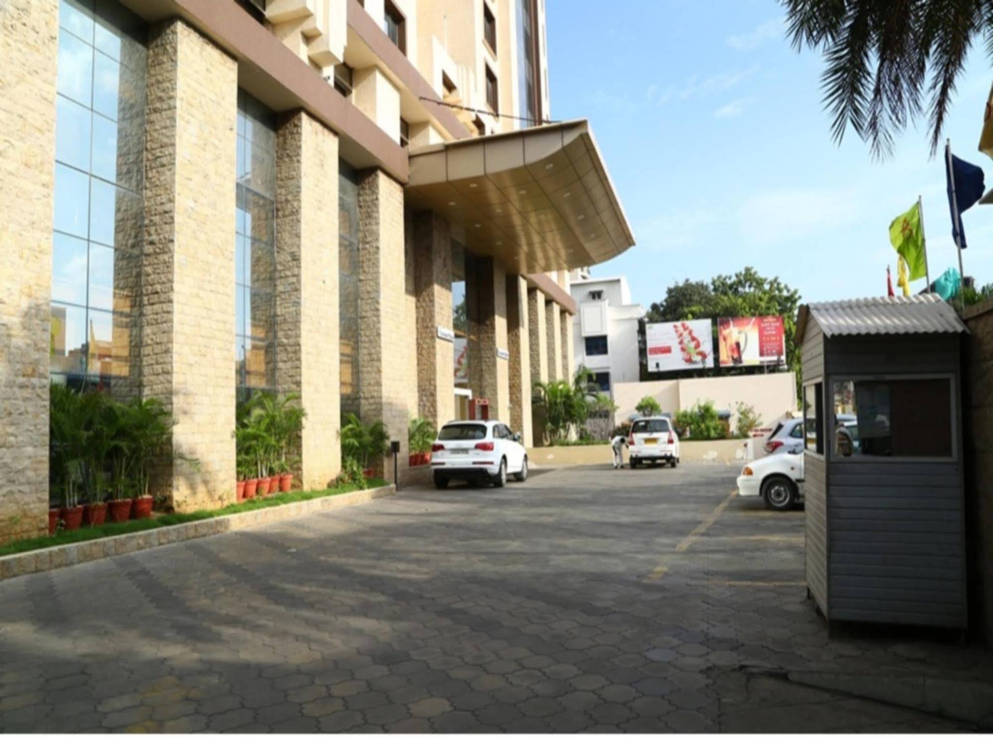 Regenta Central Deccan Chennai, Royapettah Buitenkant foto