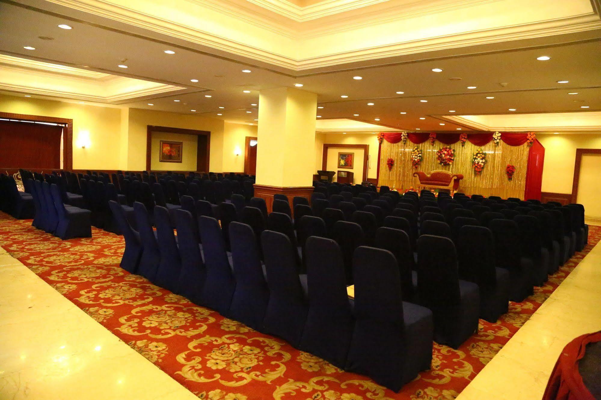 Regenta Central Deccan Chennai, Royapettah Buitenkant foto