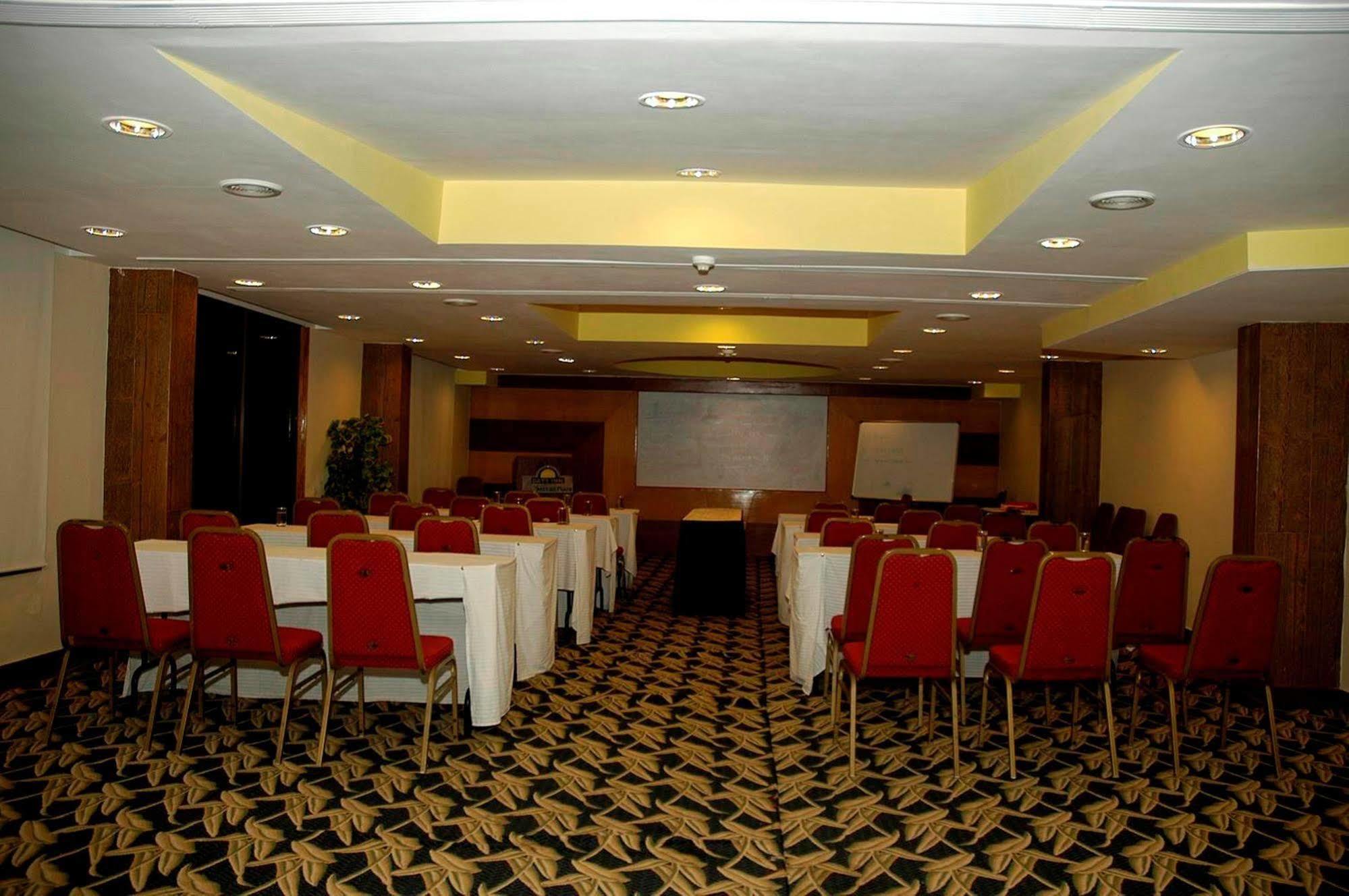 Regenta Central Deccan Chennai, Royapettah Buitenkant foto