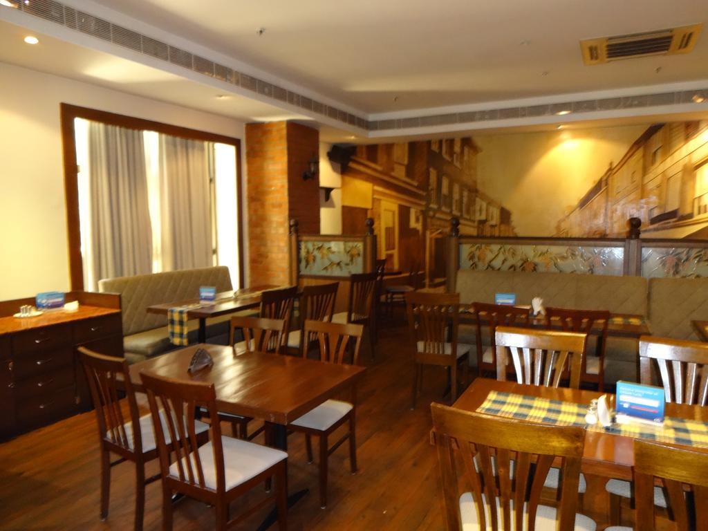 Regenta Central Deccan Chennai, Royapettah Buitenkant foto